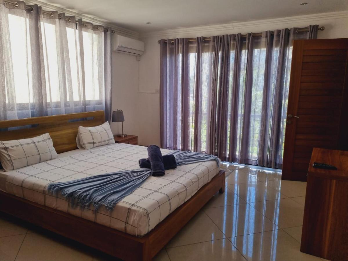Appartamento Ocean Bliss By Oasis Holidays Flic-en-Flacq Esterno foto