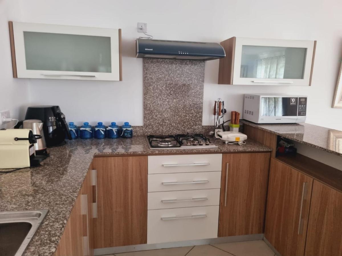 Appartamento Ocean Bliss By Oasis Holidays Flic-en-Flacq Esterno foto